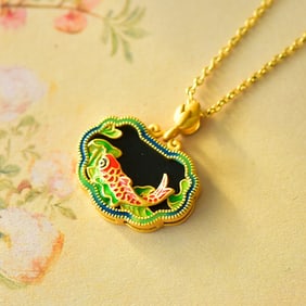 An Exquisite Sterling Silver-Gold Plated Inlaid Black Jade Pendant