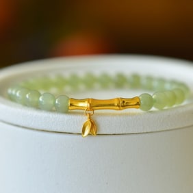 An Exquisite Sterling Silver-Gold Plated Inlaid White Jade Bracelet