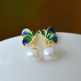 A Pair of Exquisite Sterling Silver-Gold Plated Inlaid White Jade Enamel Earrings, Inlaid Pearl
