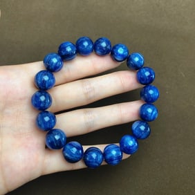 An Exquisite Kyanite Bracelets