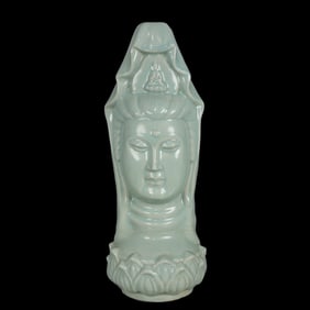 A Rare Ru yao Statue of Avalokitesvara