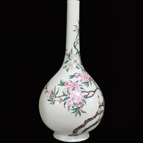 A Huge Famille-Rose Flower Pattern Vase