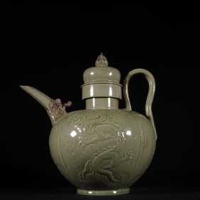 An Exquisite Yue yao Auspicious Cloud and Dragon Pattern Ewer