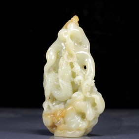 An Exquisite White Jade Dragon Pattern Ornament
