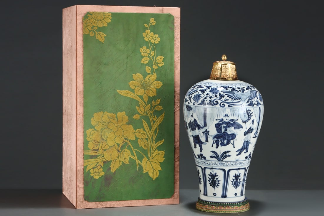 A Huge Blue and White Figure and Story Pattern Bottle: A Huge Blue and White Figure and Story Pattern Bottle,Yuan Dynasty,China,Size:18.7inx10in 