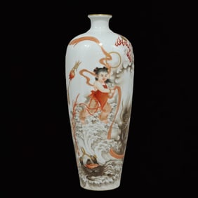 An Exquisite Ink Color Figure Pattern Vase,with Poem