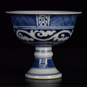 An Exquisite Blue and White Auspicious Cloud Pattern Stem Cup