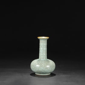 An Exquisite Guan yao Celadon Glazed Painted Gold Vase,with an Imperial Poem by Emperor Qianlong