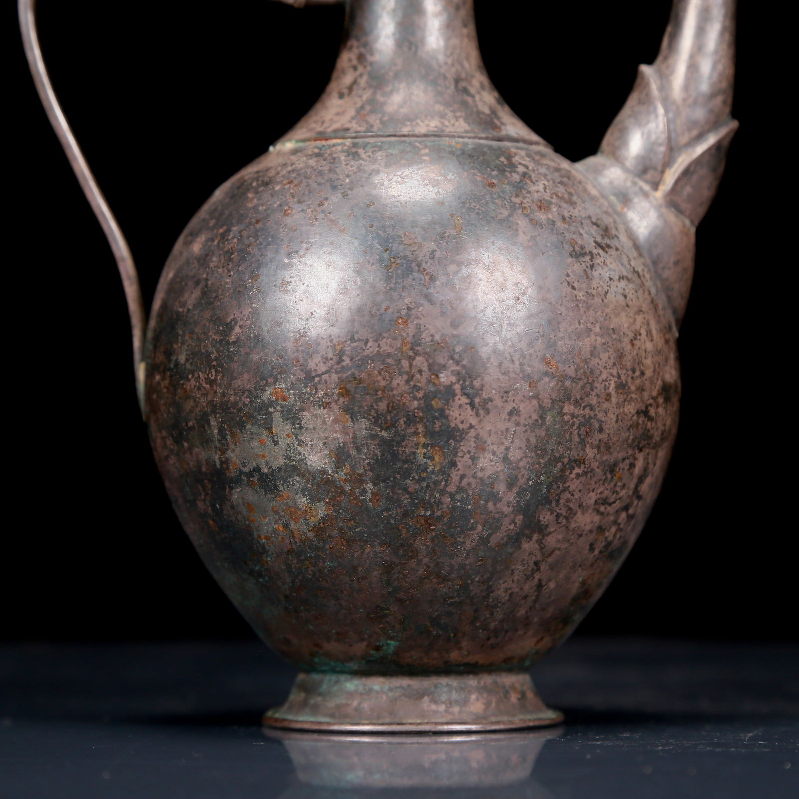 An Exquisite Silver Ewer - 3