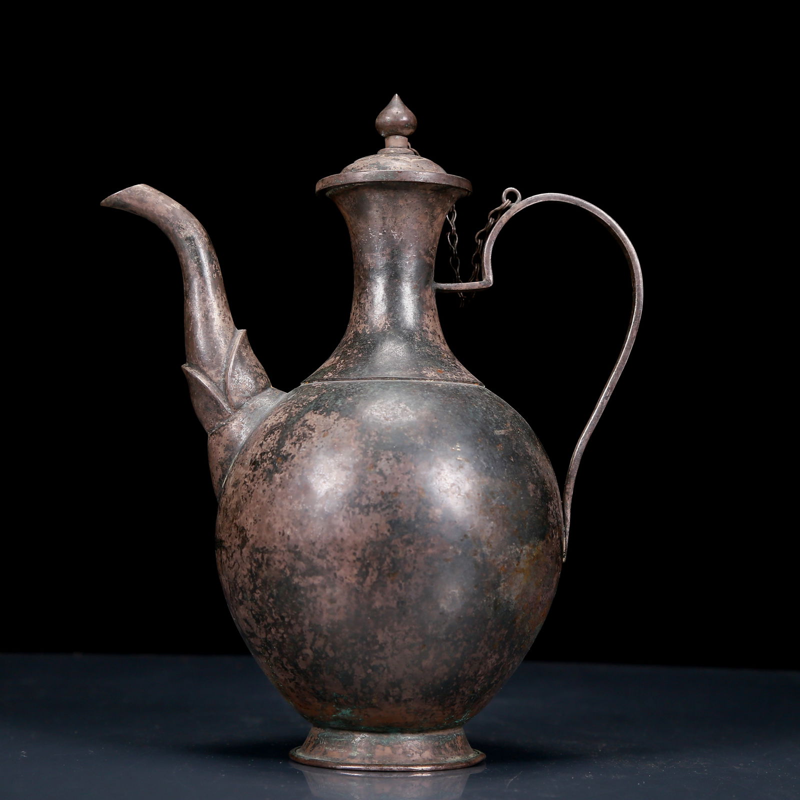 An Exquisite Silver Ewer - 7