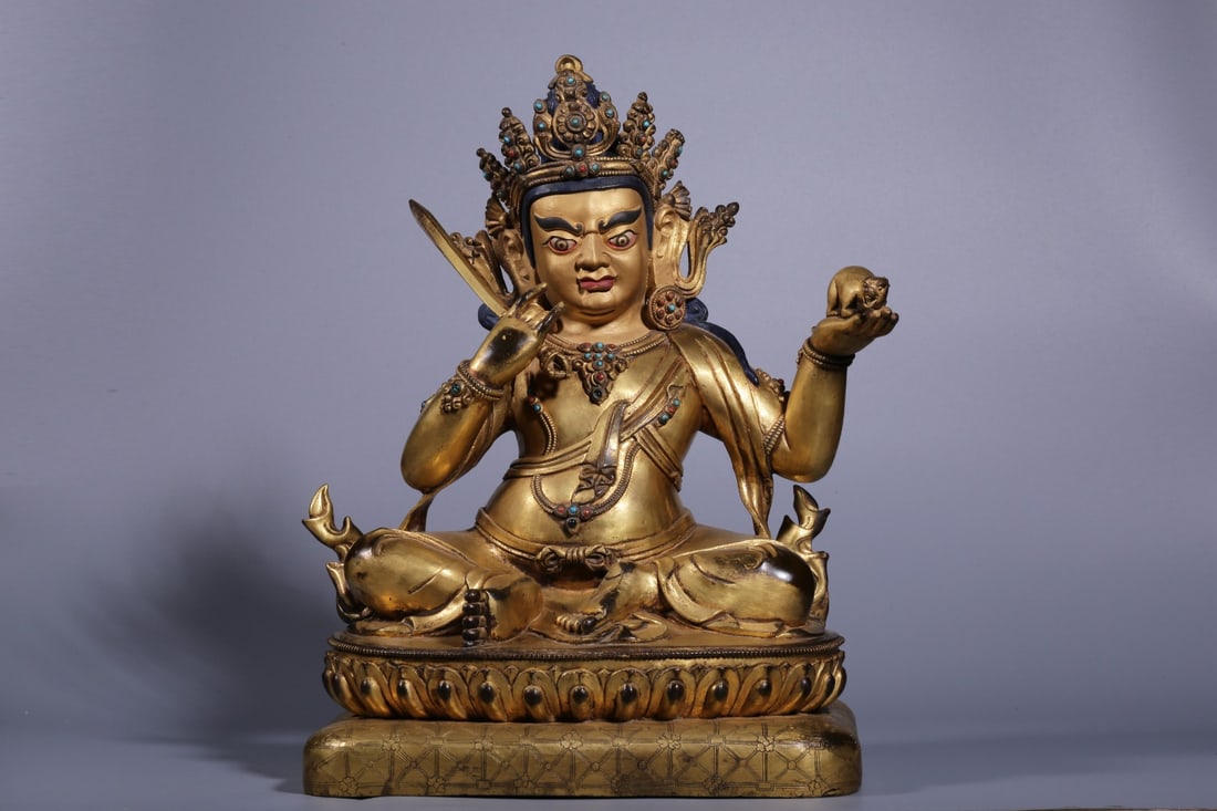 A Rare Gilt Bronze Statue of Mammon: A Rare Gilt Bronze Statue of Mammon,Qing Dynasty, China,Size:12.2inx9.6inx7.9in,Weight:8077g 铜鎏金财神像,中国清代