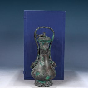 An Archaic Bronze Beast-Ears Vase