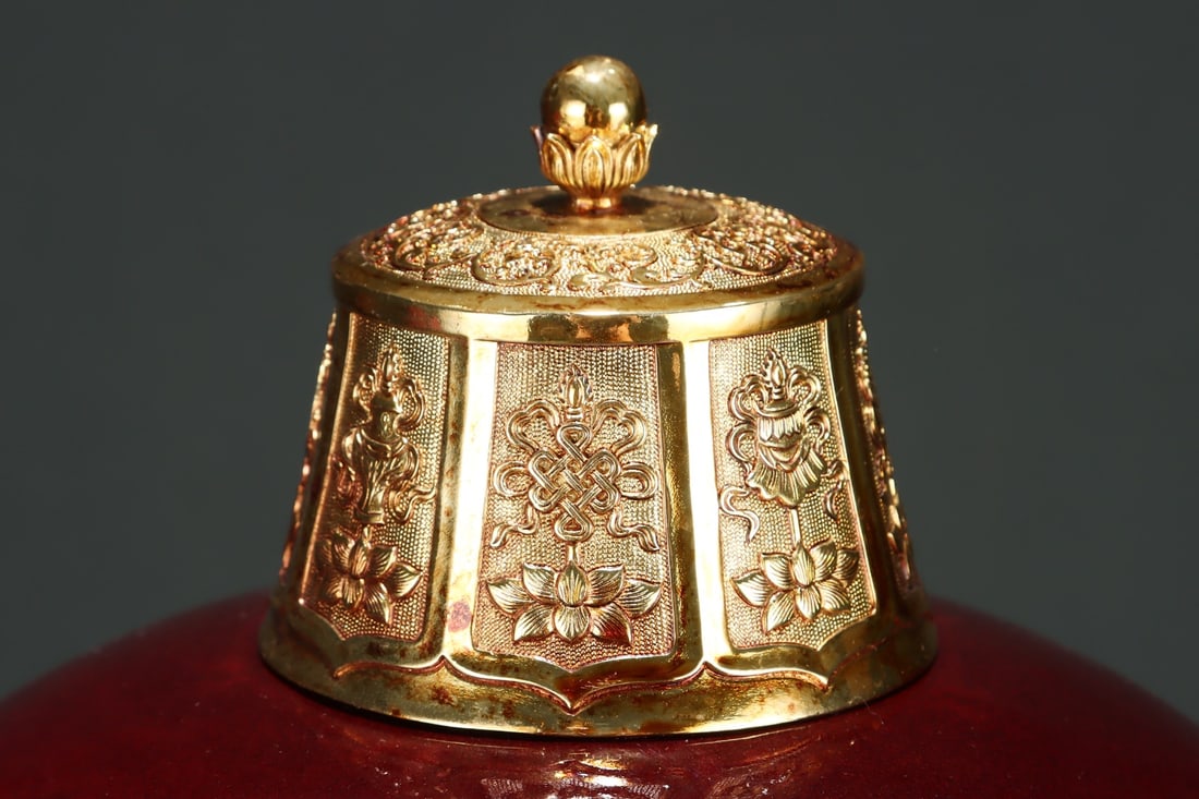 A Huge Ji Red Glazed Dragon Pattern Bottle - 5