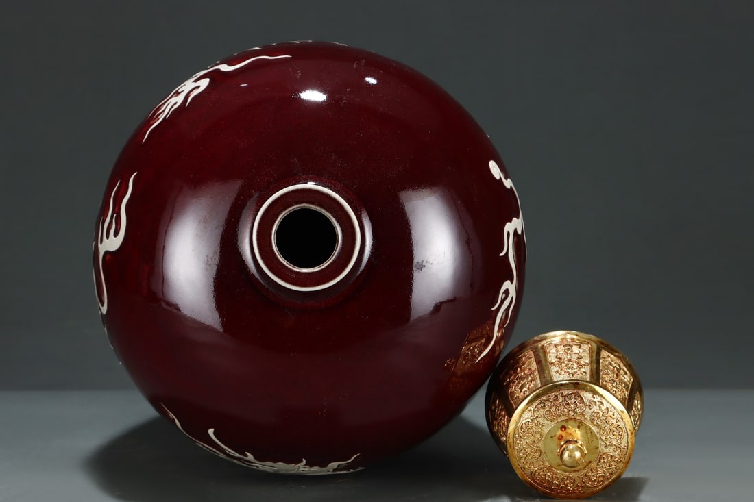 A Huge Ji Red Glazed Dragon Pattern Bottle - 7