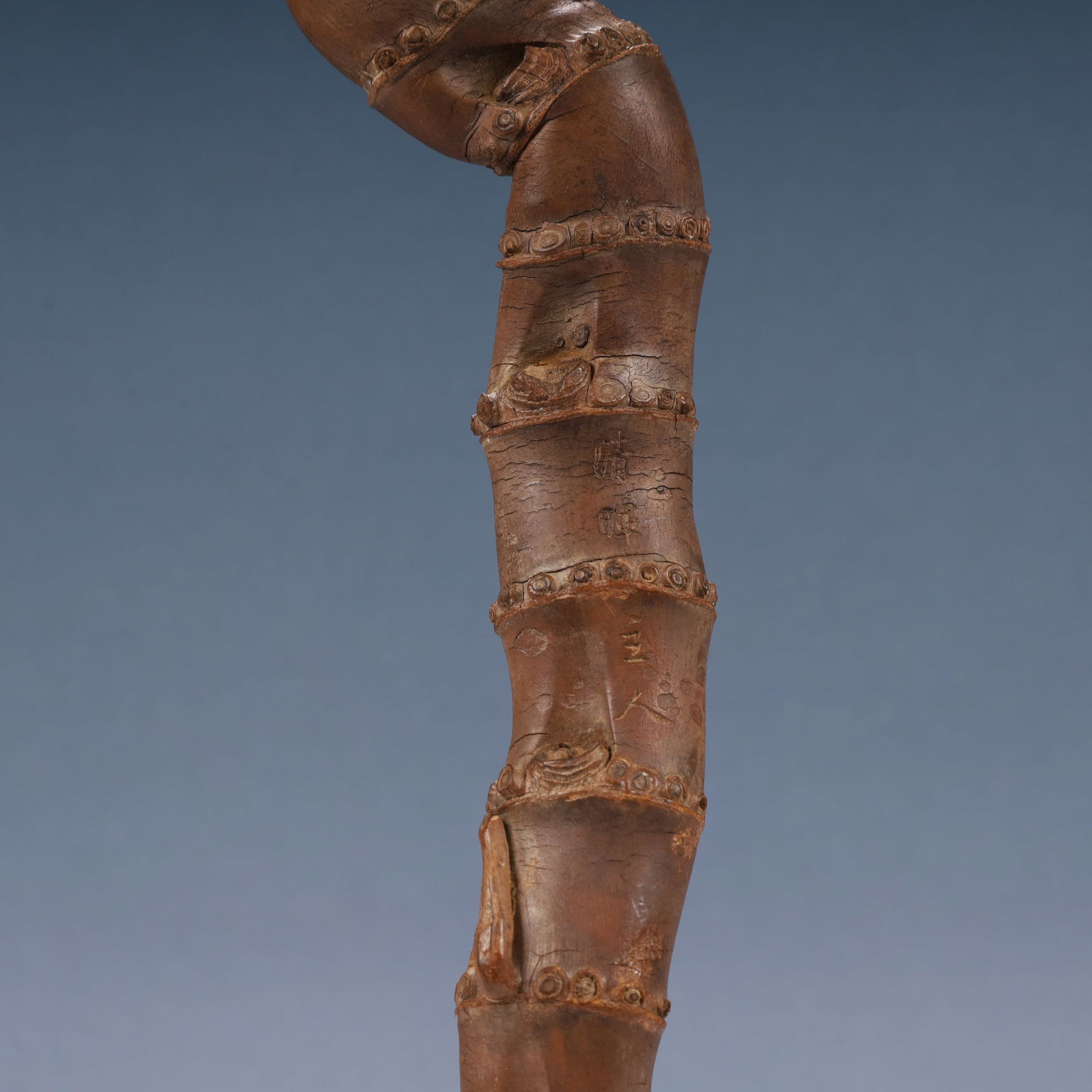 A Rare Root Ornament - 3