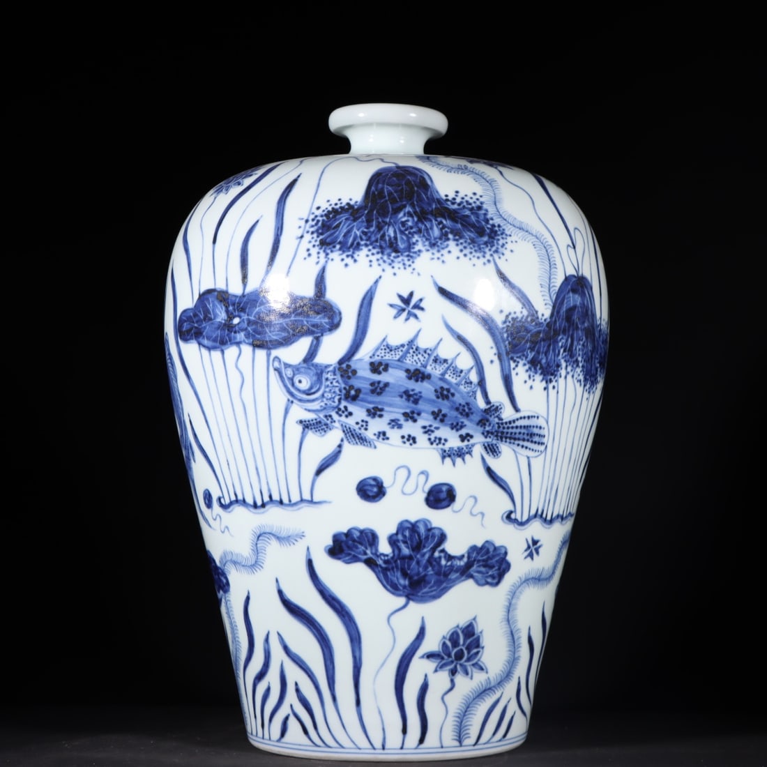 A Rare Blue and White Hornwort Pattern Vase: A Rare Blue and White Hornwort Pattern Vase,Ming Dynasty,China,Xuande Six-Character Mark,Size:14.8inx10.6in 