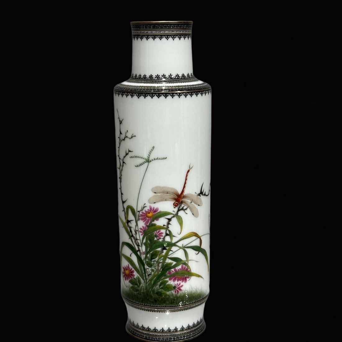 An Exquisite Enamel Flower Pattern Vase?with Poem (1 of 8)