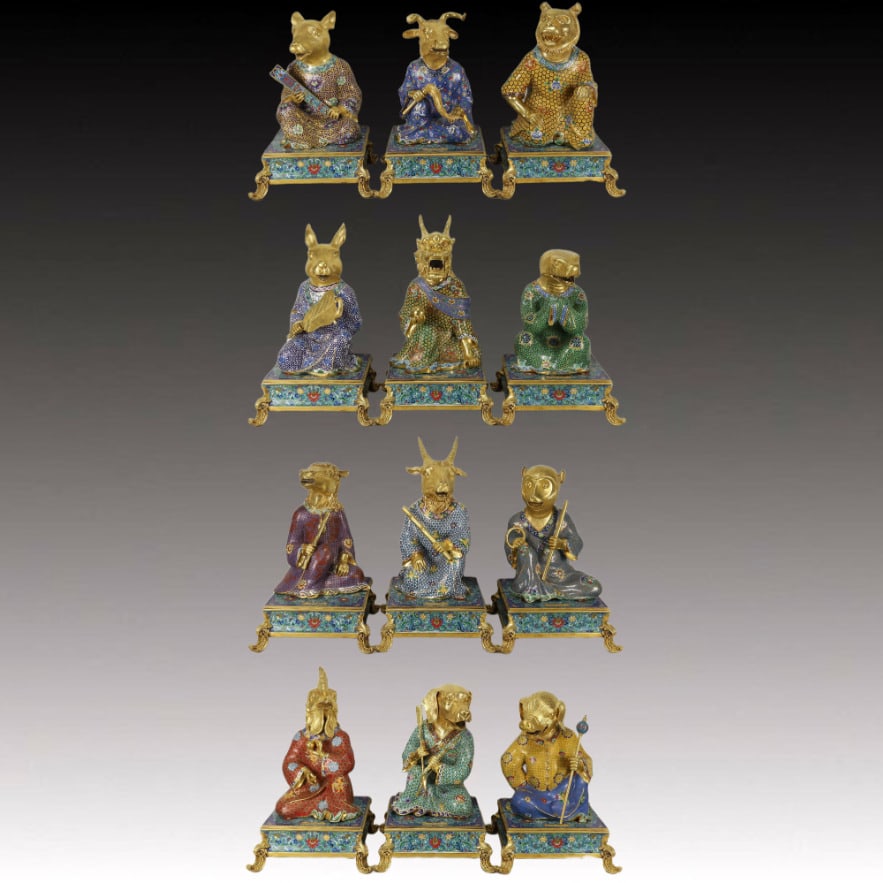 A Set of Huge Cloisonne Lotus Pattern Animal Ornaments,With Base: A Set of Huge Cloisonne Lotus Pattern Animal Ornaments,With Base,Qing Dynasty, China,Qianlong Six-character Mark,Size:13.4inx22.4in,Weight:198000g 一套景泰蓝缠ĉ