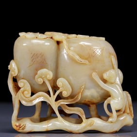 An Exquisite Yellow Jade Monkey and Ganoderma lucidum and Pomegranate Pattern Brush Washer