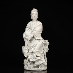 An Exquisite Blance-De-Chine Statue of Avalokitesvara