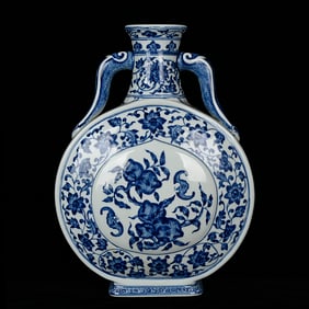 A Rare Blue and White Lotus Pattern Double-Ears Vase