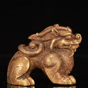 An Exquisite Gilt Bronze Dragon Ornament