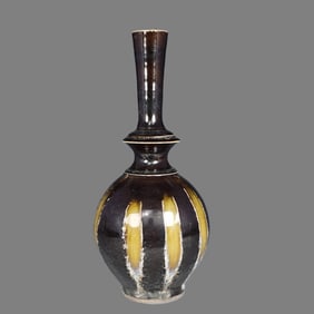 An Exquisite Ding yao Vase