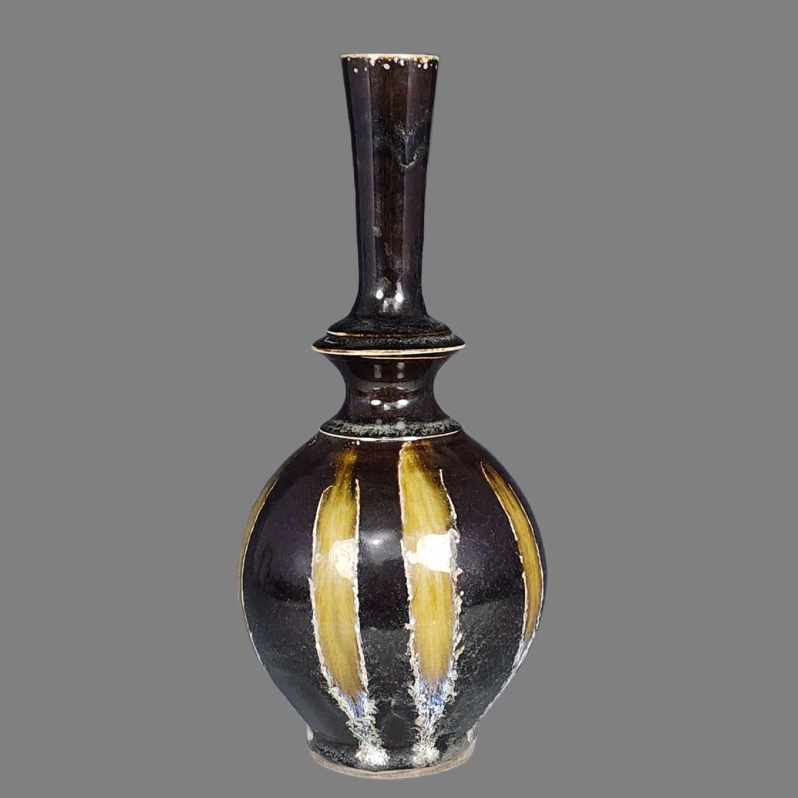 An Exquisite Ding yao Vase - 2