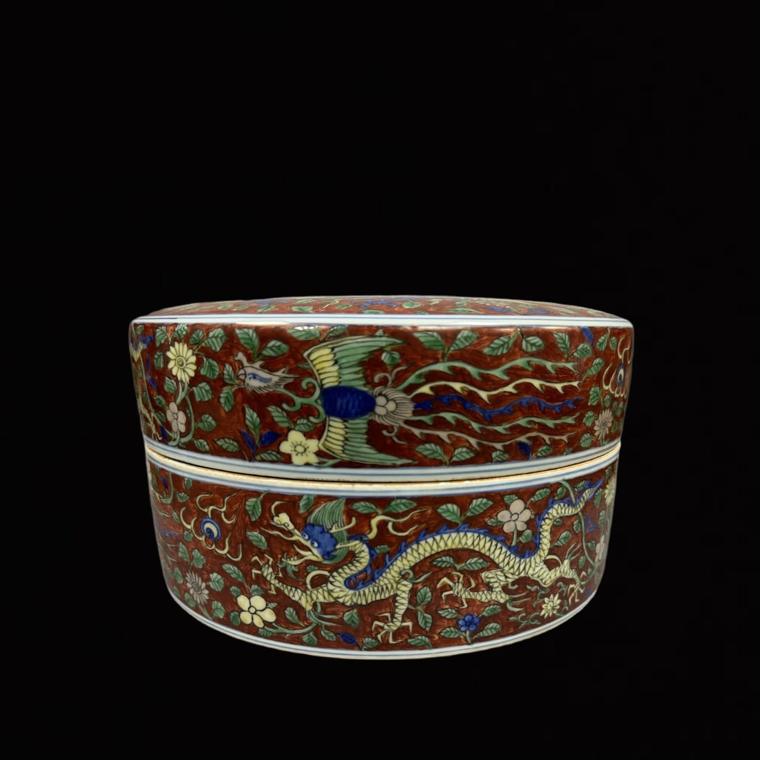 An Exquisite Blue and White Red Ground Dragon and Phoenix Pattern Box (1 of 9)