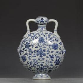 An Exquisite Blue and White Lotus Pattern Double-Ears Vase
