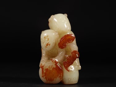 An Exquisite White Jade Figure Ornament