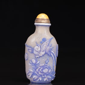 An Exquisite Glass Flower and Bird Pattern Snuff Bottle