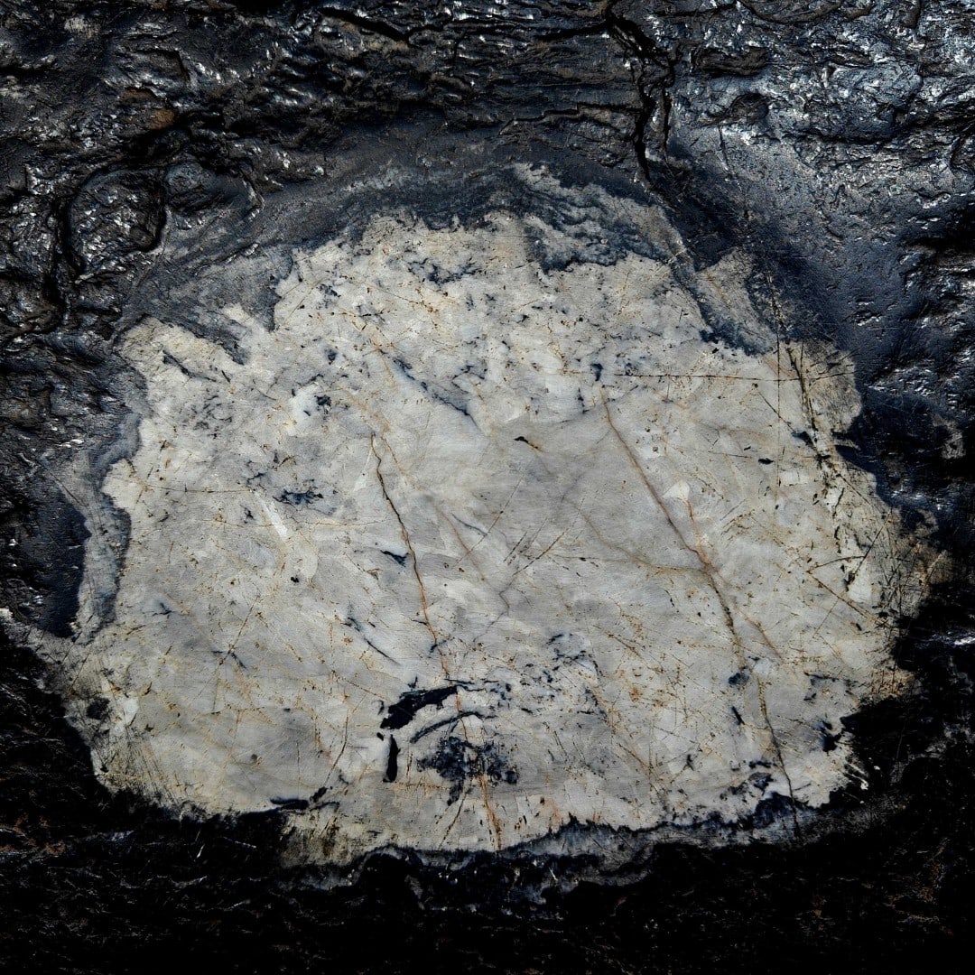 An Exquisite Landscape Pattern Inkstone - 4