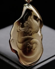 An Exquisite Crystal Monkey Pattern Pendant