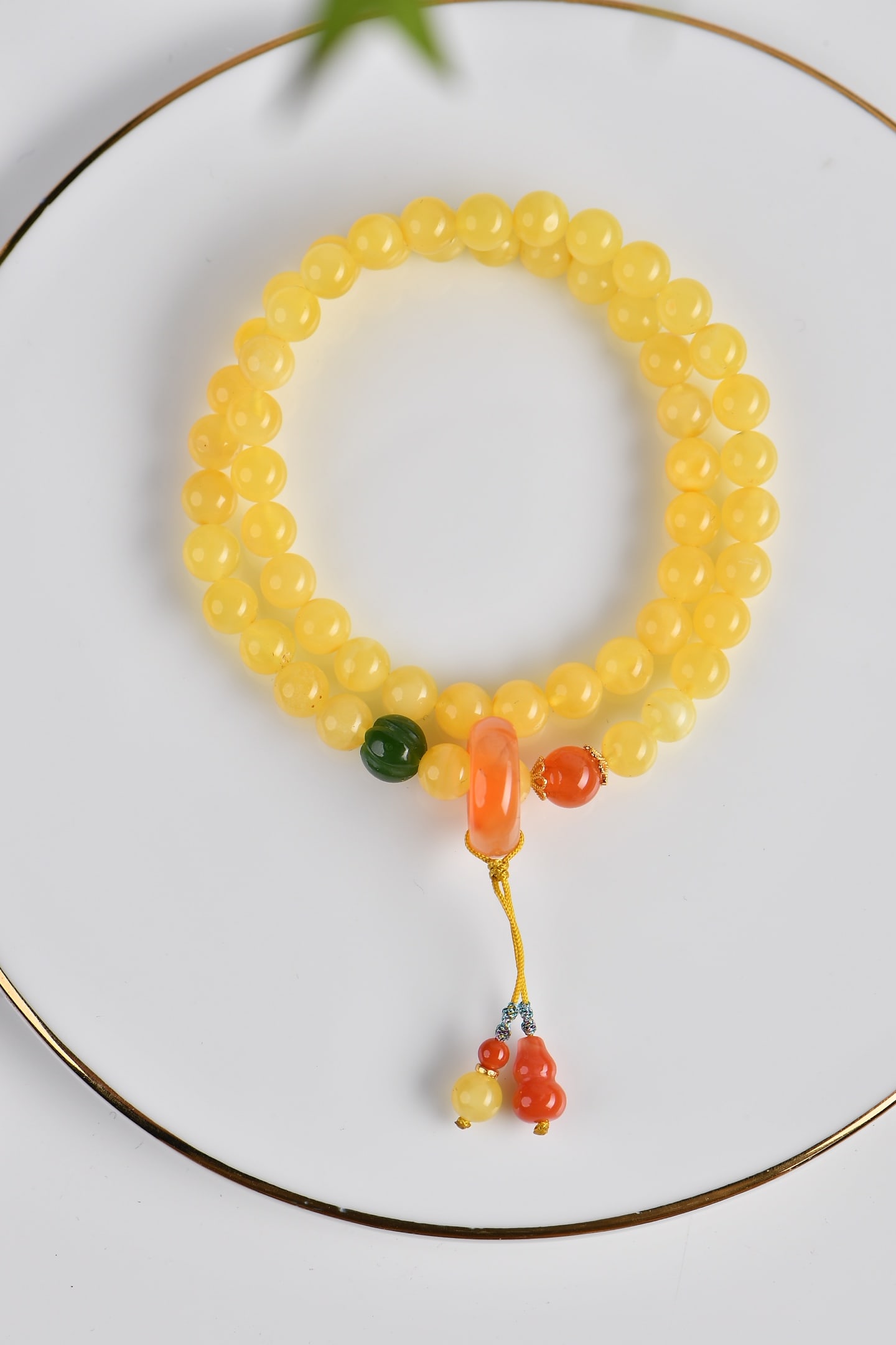 An Exquisite Amber Bracelets - 2