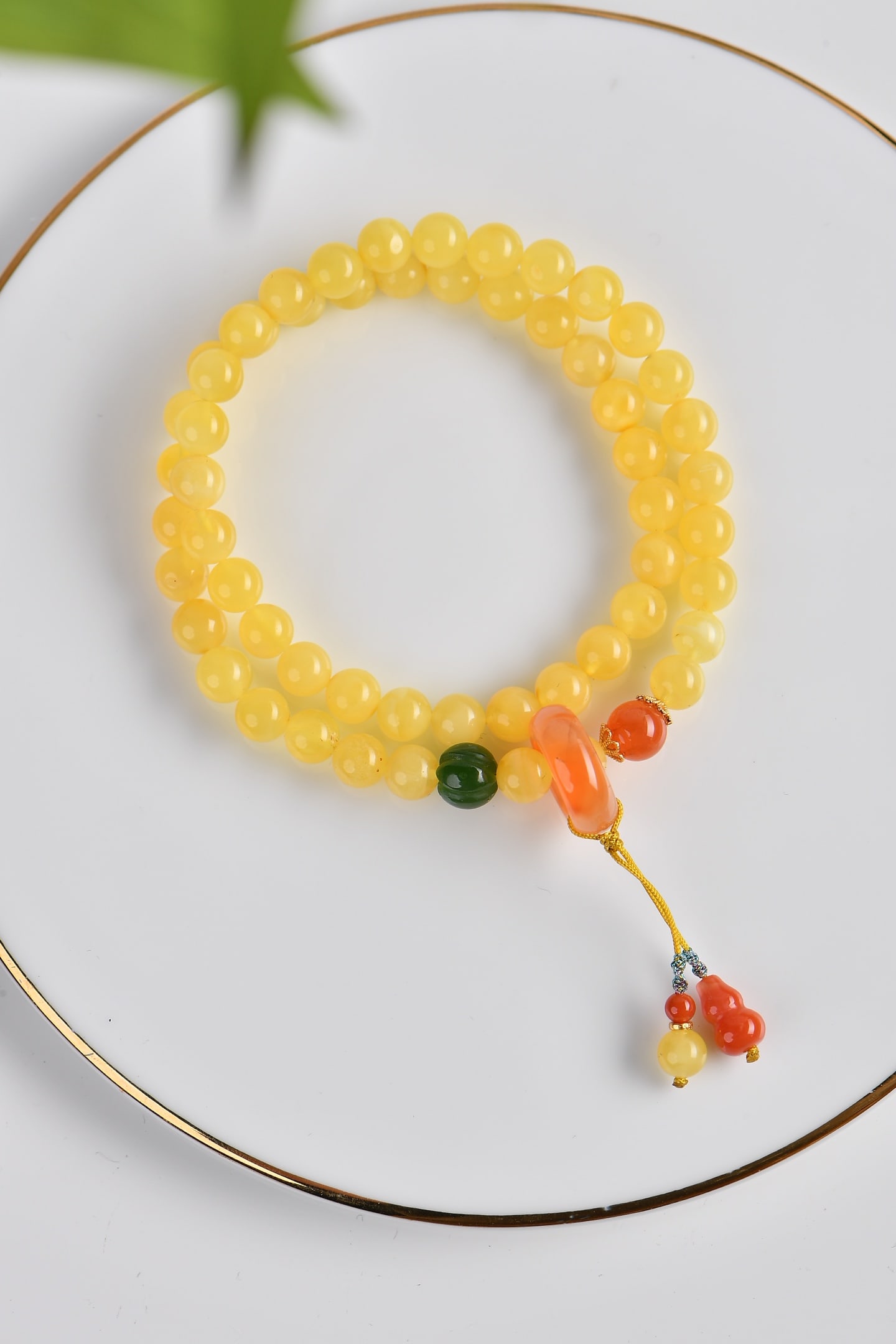 An Exquisite Amber Bracelets - 3