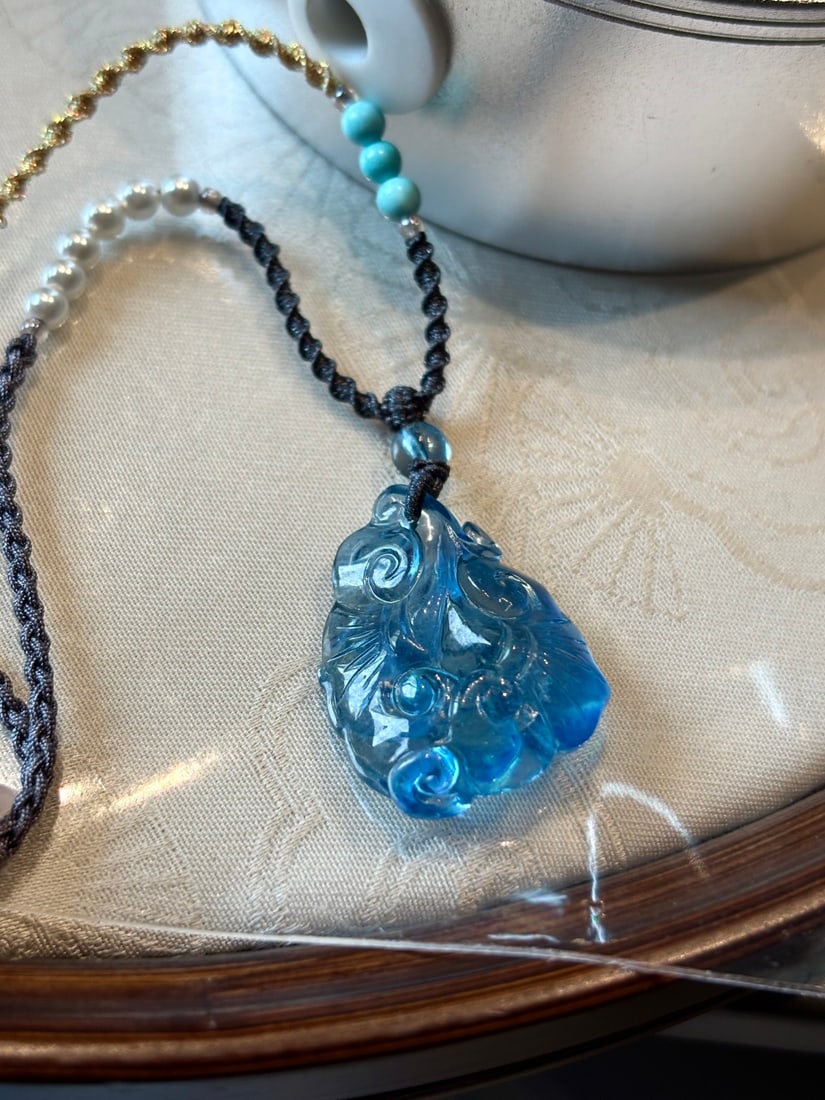 An Exquisite Aquamarine Ruyi Pendant (1 of 6)