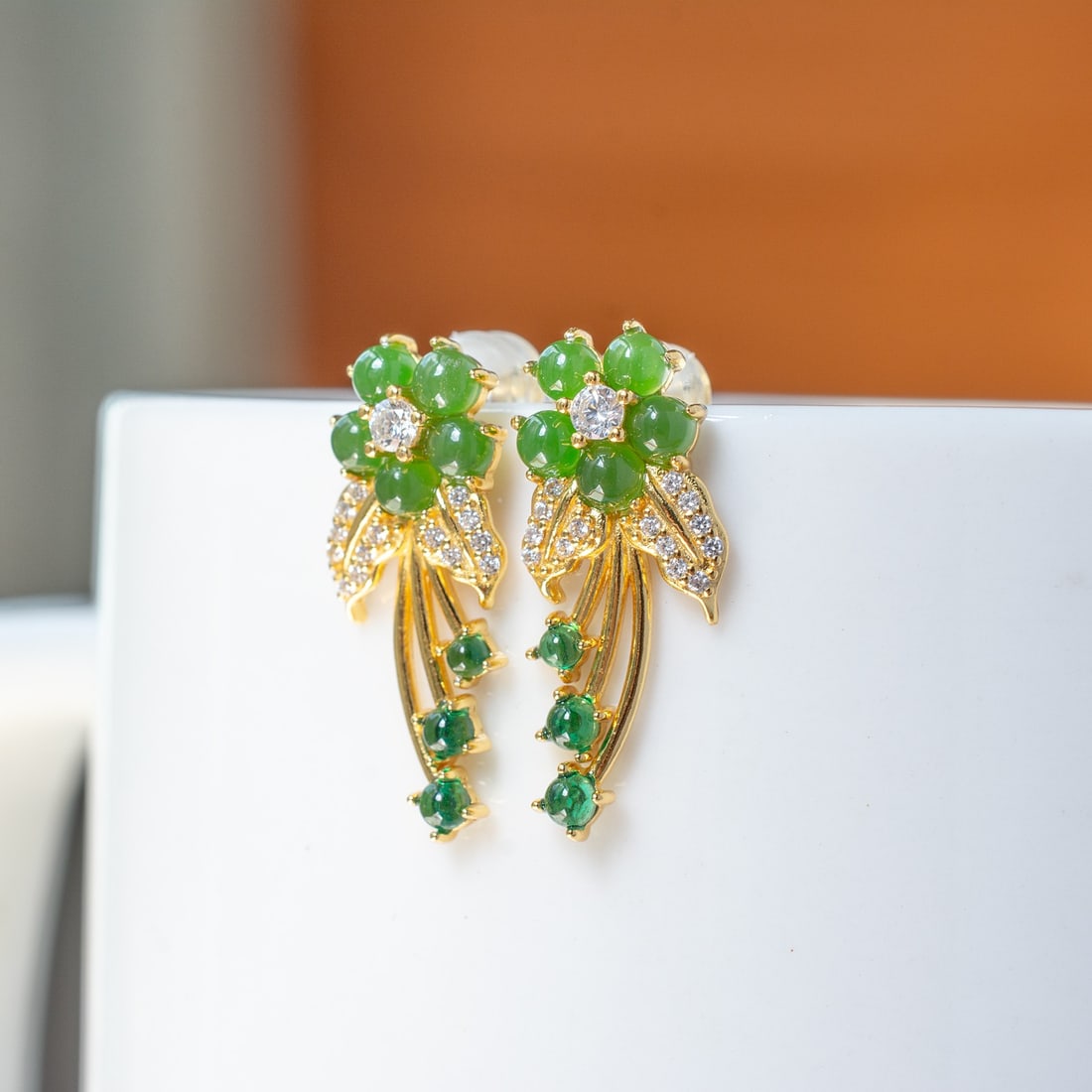 A Pair of Exquisite Sterling Silver-Gold Plated Inlaid Jasper Earrings,Inlaid Diamond: A Pair of Exquisite Sterling Silver-Gold Plated Inlaid Jasper Earrings,Inlaid Diamond,Size:0.1inx0.1in 一对纯银镀金镶碧玉耳环,嵌