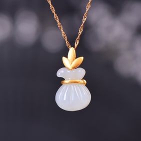 An Exquisite  Sterling Silver-Gold Plated Inlaid White Jade Necklace