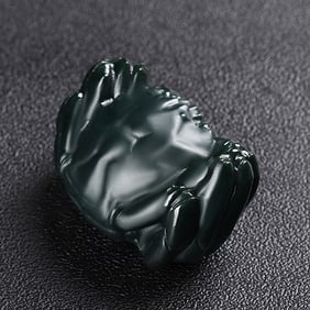 An Exquisite Cyan jade Crab Ornament