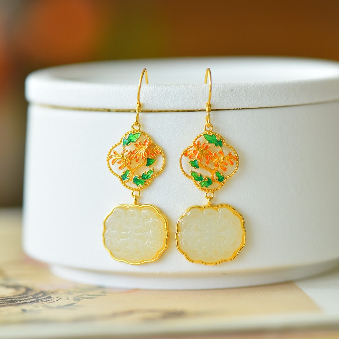 A Pair of Exquisite Sterling Silver-Gold Plated Inlaid White Jade Earrings: A Pair of Exquisite Sterling Silver-Gold Plated Inlaid White Jade Earrings 一对纯银镀金镶白玉耳环
