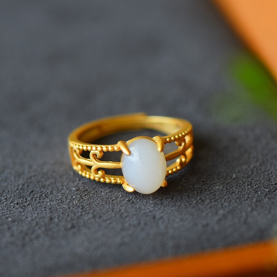 A Pair of Exquisite Sterling Silver-Gold Plated Inlaid White Jade Ring: A Pair of Exquisite Sterling Silver-Gold Plated Inlaid White Jade Ring,Size:0.3inx0.4in 纯银镀金镶白玉戒指