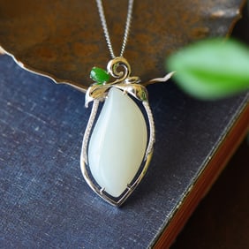 A Pair of Exquisite Sterling Silver Inlaid White Jade Necklace,Inlaid Jasper