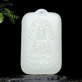 An Exquisite White Jade Statue of Avalokitesvara Pendant