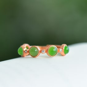 An Exquisite Sterling Silver-Gold Plated Inlaid Jasper Ring