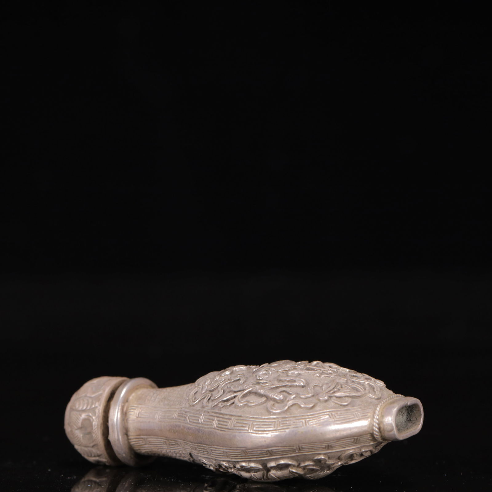An Exquisite Silver Auspicious Cloud Pattern Snuff Bottle - 7