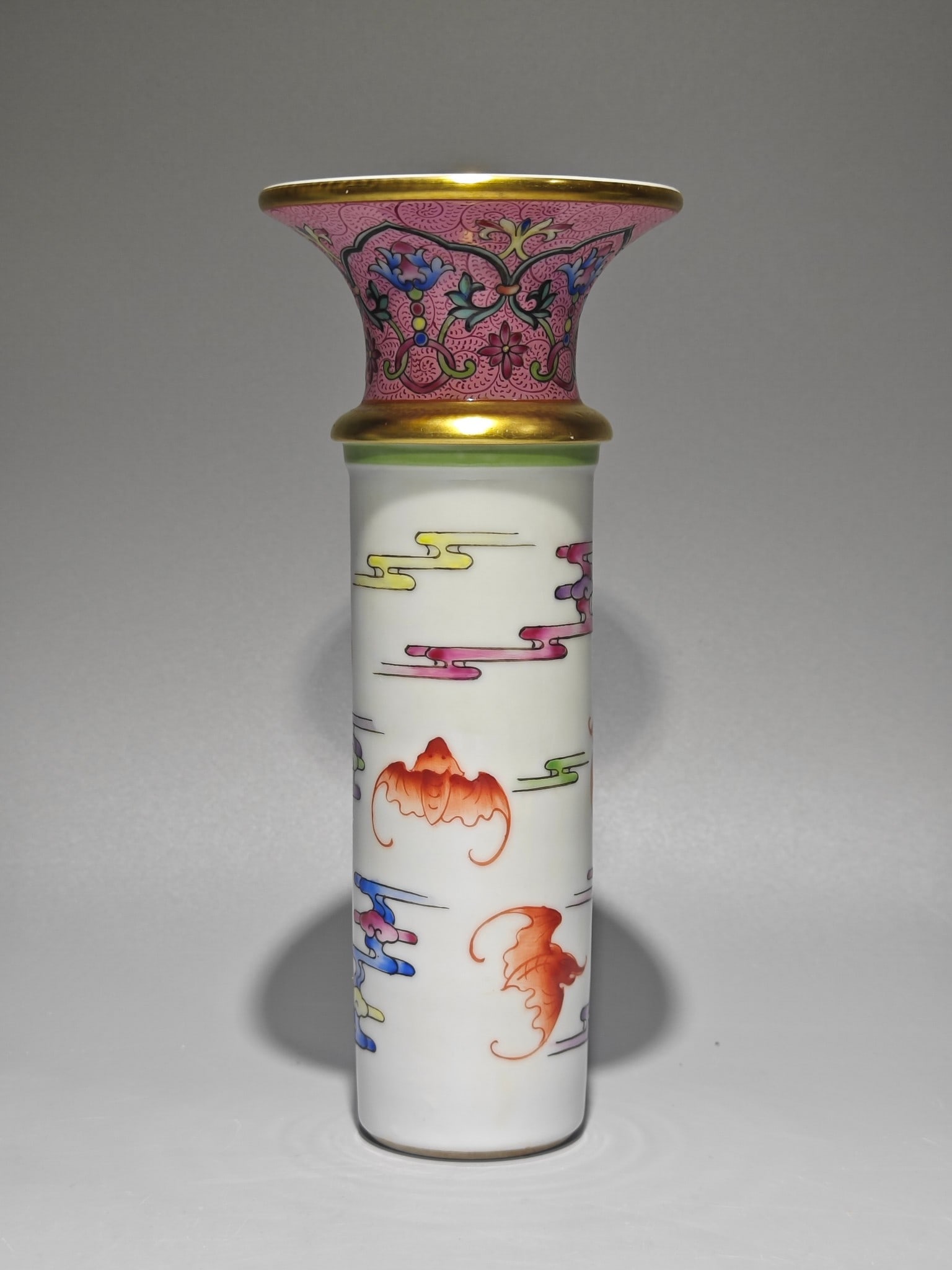 An Exquisite Enamel Trigram Pattern Vase - 7