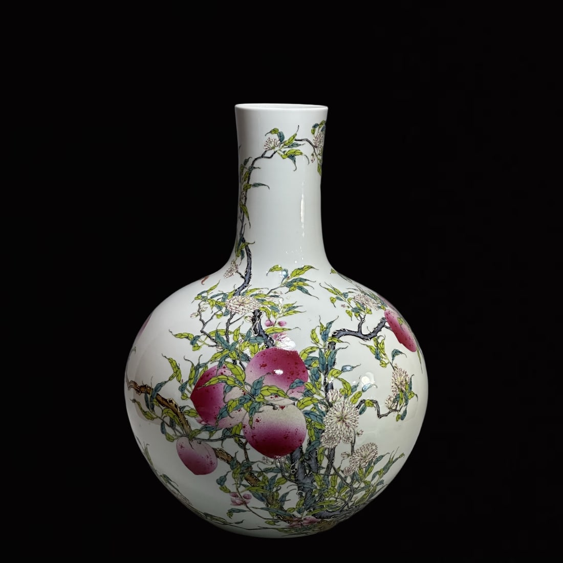 A Huge Famille-Rose Flower and Fruit Pattern Vase: A Huge Famille-Rose Flower and Fruit Pattern Vase ,Qing Dynasty,China,Qianlong Six-Character Mark,Size:20.6inx15in 粉彩花果纹瓶 ,中国清代,&#