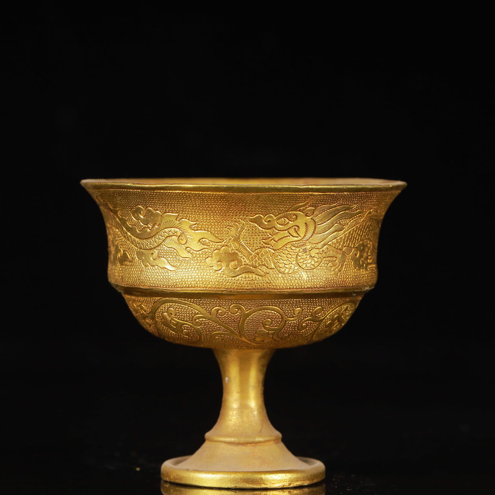 An Exquisite Gilt Bronze Dragon Pattern Cup - 2
