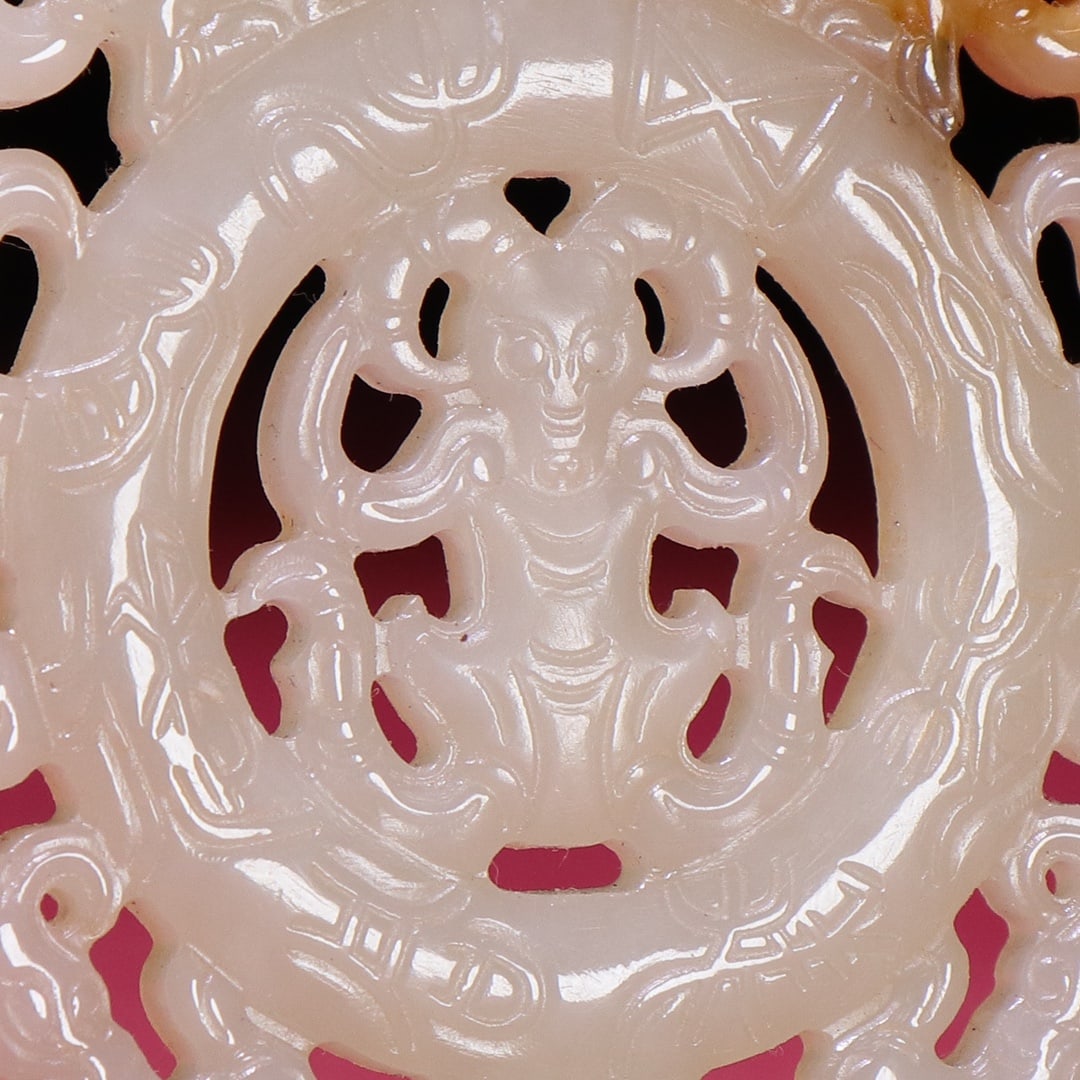 An Exquisite White Jade Phoenix Pattern Pendant - 4